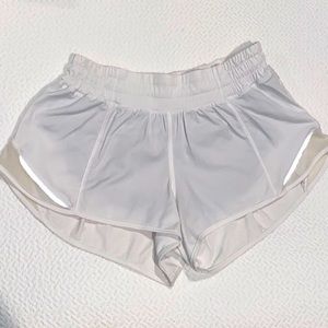 Lululemon White Hotty Hot Shorts Size 0/2